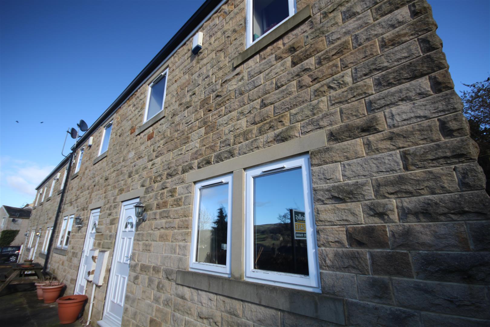 3 bedroom townhouse house For Sale in Foulridge - Main Image